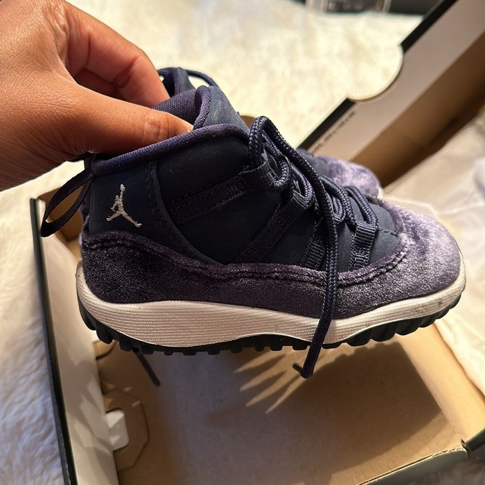Jordan 11 retro low size 7